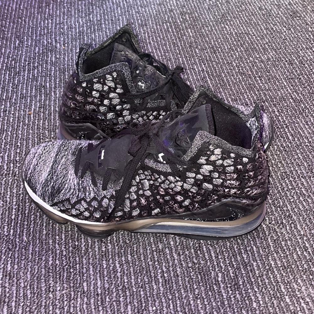 Nike Black and Gray Men's Shoes
